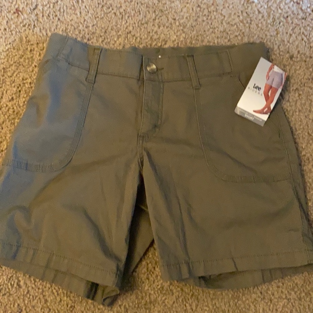 NWT Lee Riders Midrise Shorts